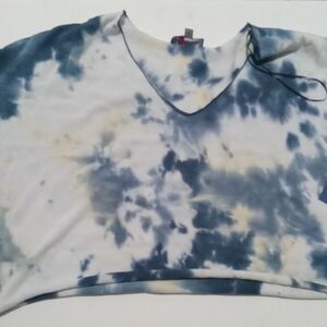 Freshman Women's Blue Tie-Dye Crop Top